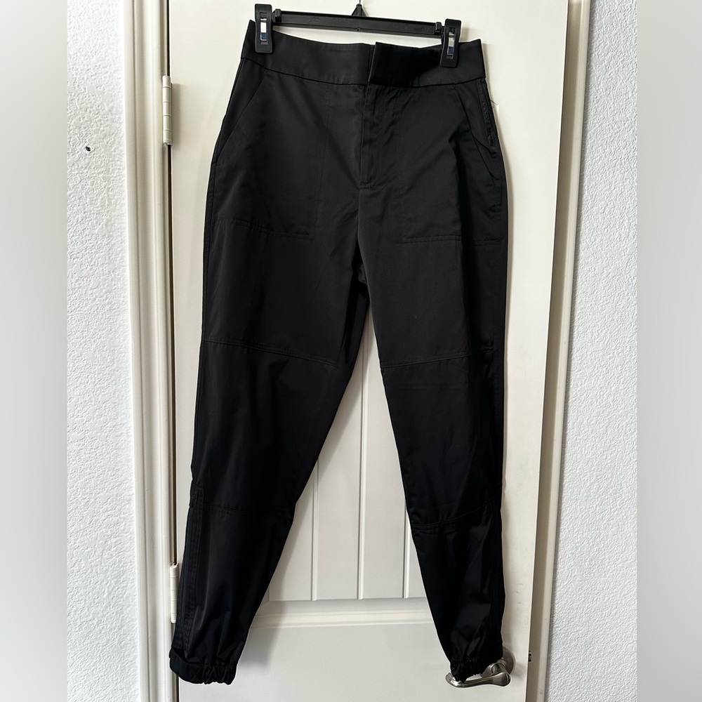 Athleta Radiant Jogger Satin Finish Black size 4 snap & zip closure ankle